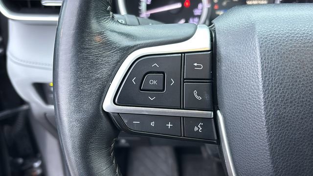 Used 2022 Toyota Highlander XLE image 16