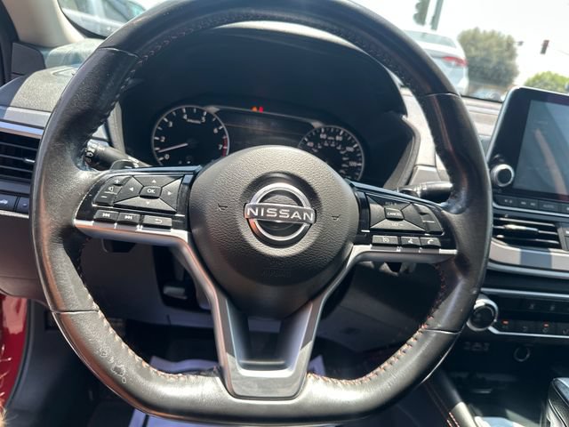 Used 2023 Nissan Altima 2.5 SR FWD image 16