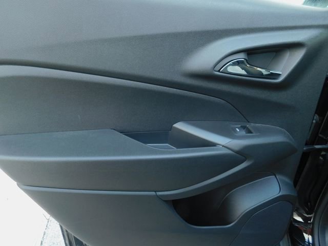 Used 2024 Chevrolet Trax LS w/ LS Convenience Package image 23