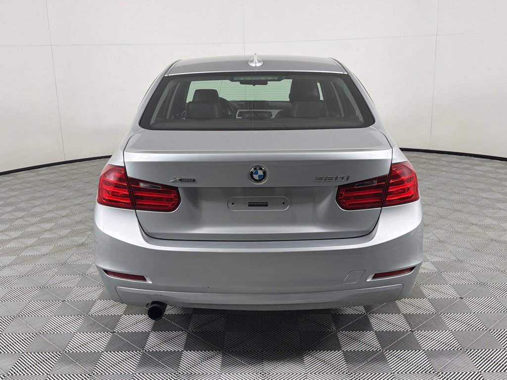 Used 2015 BMW 320i xDrive Sedan AWD/4WD image 6