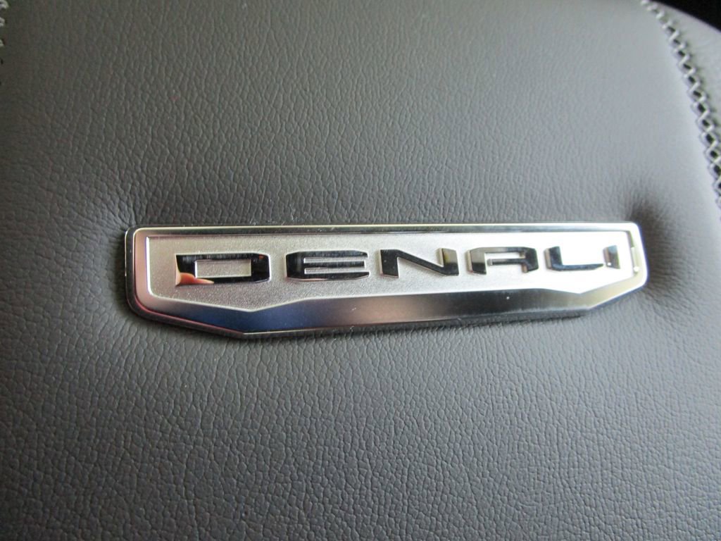 New 2026 GMC Yukon Denali w/ Denali Reserve Package image 40