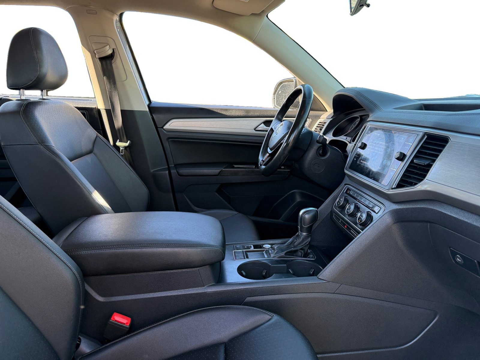 Used 2019 Volkswagen Atlas SE w/ Towing Package image 11