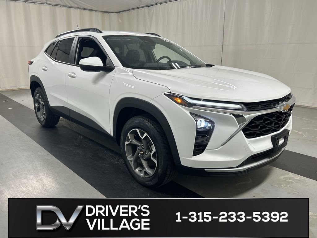 Certified 2024 Chevrolet Trax LT w/ Driver Confidence Package image 1