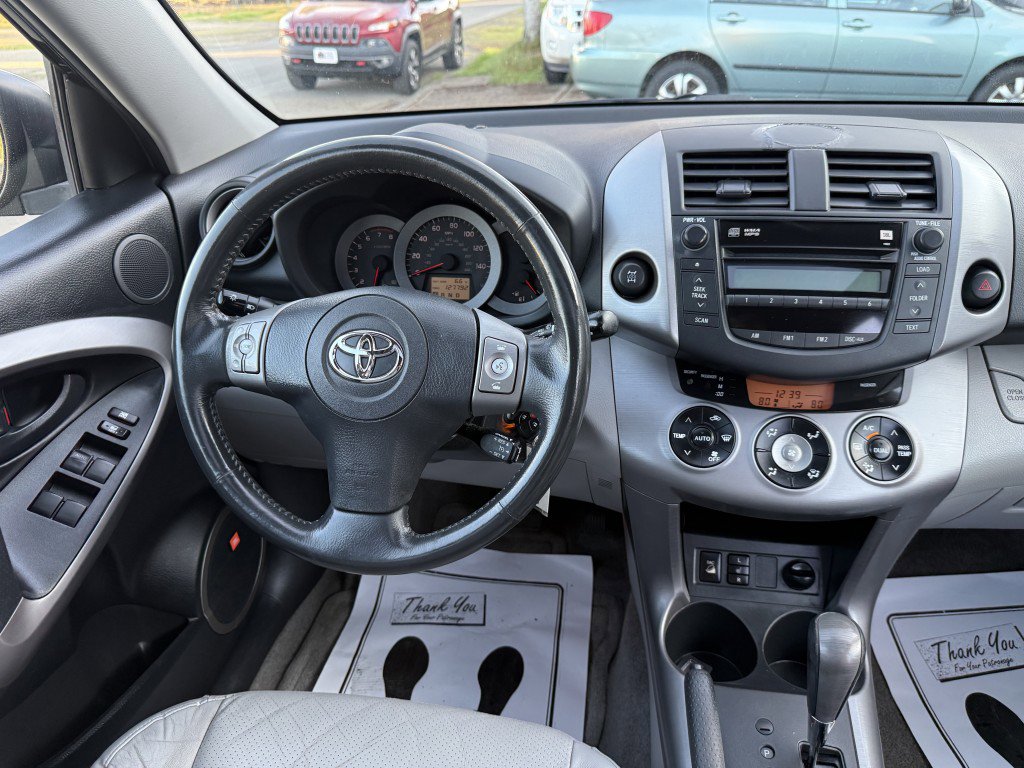 Used 2007 Toyota RAV4 Limited AWD/4WD image 18