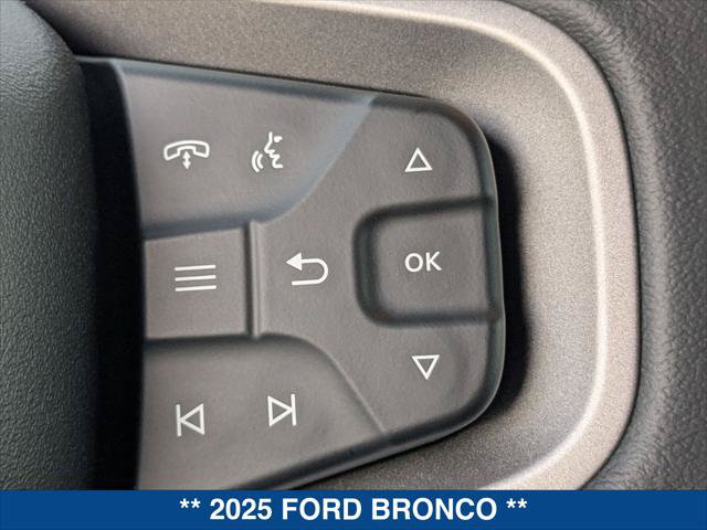 New 2025 Ford Bronco Badlands AWD/4WD image 17