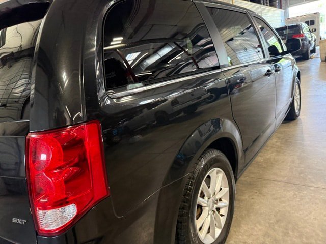 Certified 2020 Dodge Grand Caravan SXT FWD image 20