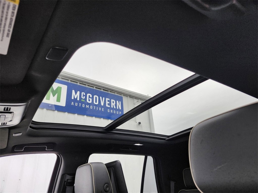 Used 2023 GMC Yukon SLT image 21