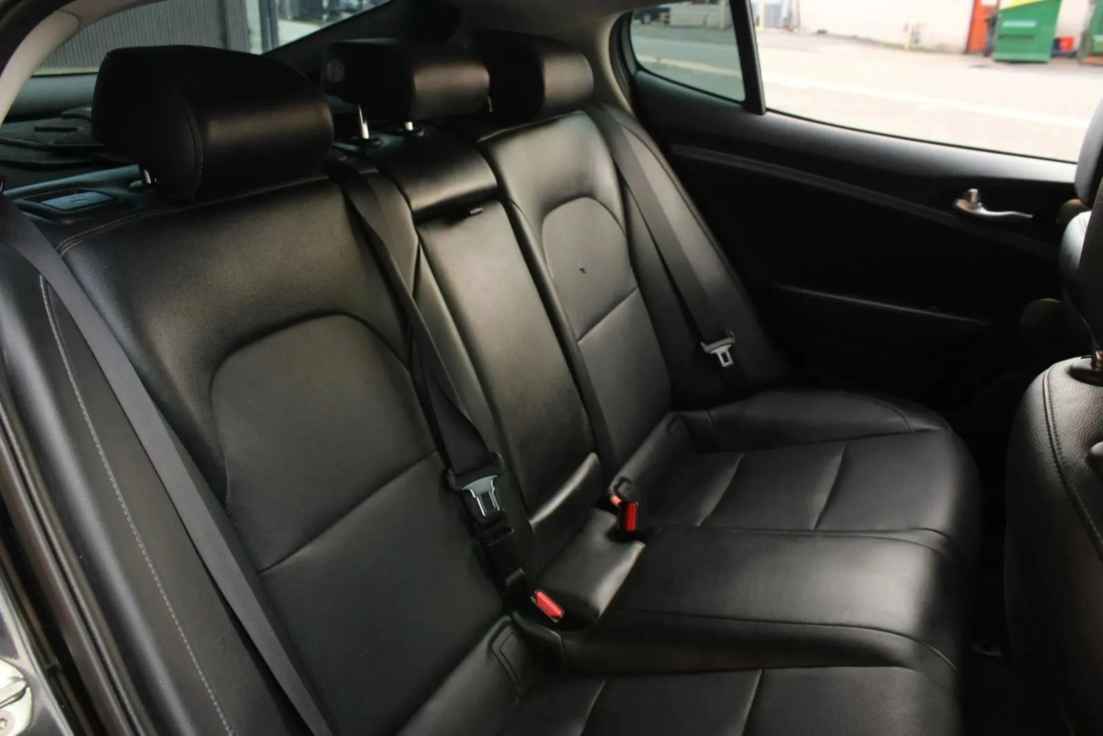 Used 2018 Kia Stinger Premium RWD image 20