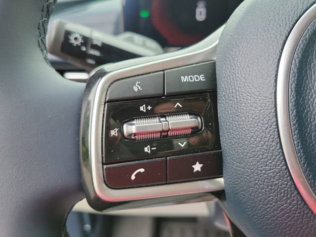 Used 2026 Kia Carnival EX FWD image 22