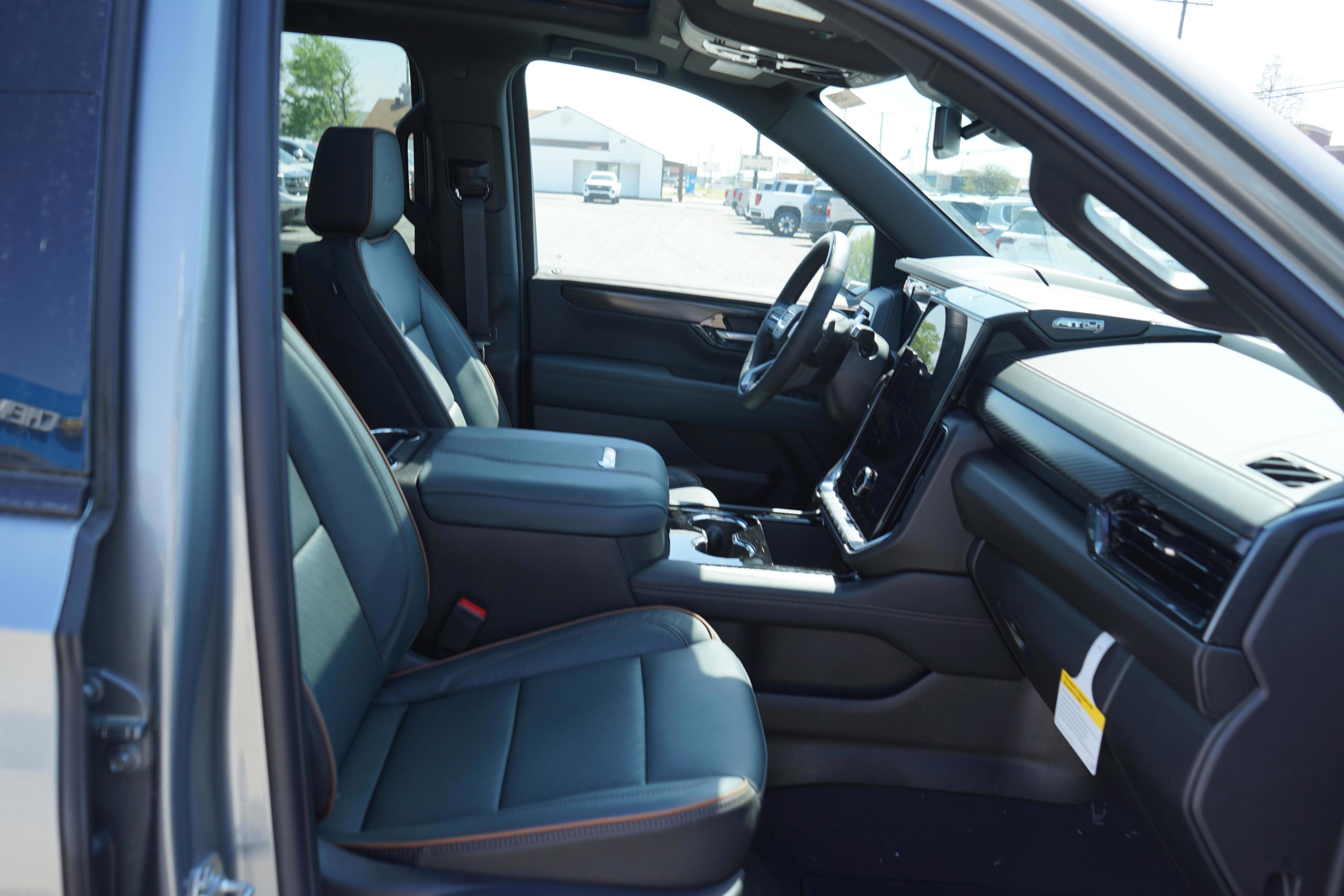 New 2026 GMC Yukon AT4 image 25