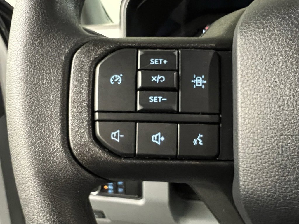 New 2025 Ford F550 4x4 Supercab Super Duty image 14