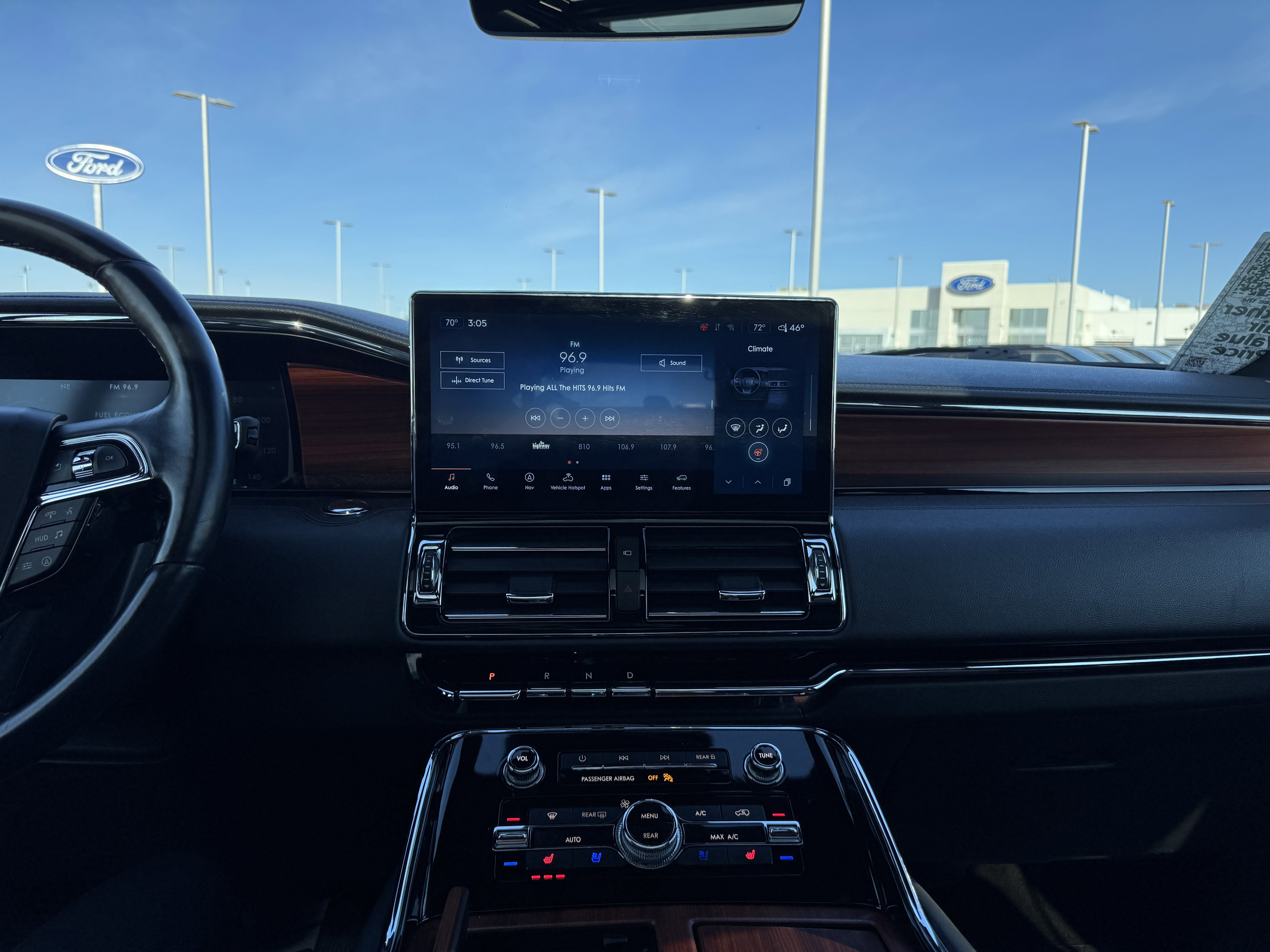 Used 2024 Lincoln Navigator Reserve AWD/4WD image 23