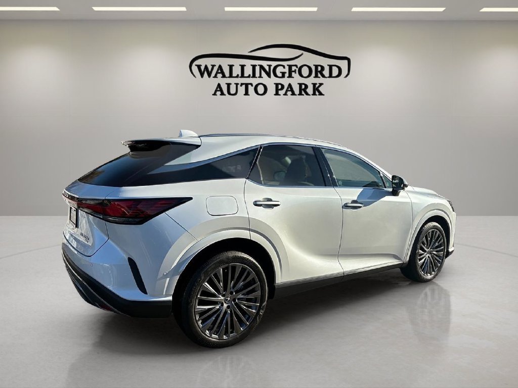 Used 2025 Lexus RX 450h AWD w/ Convenience Package image 3