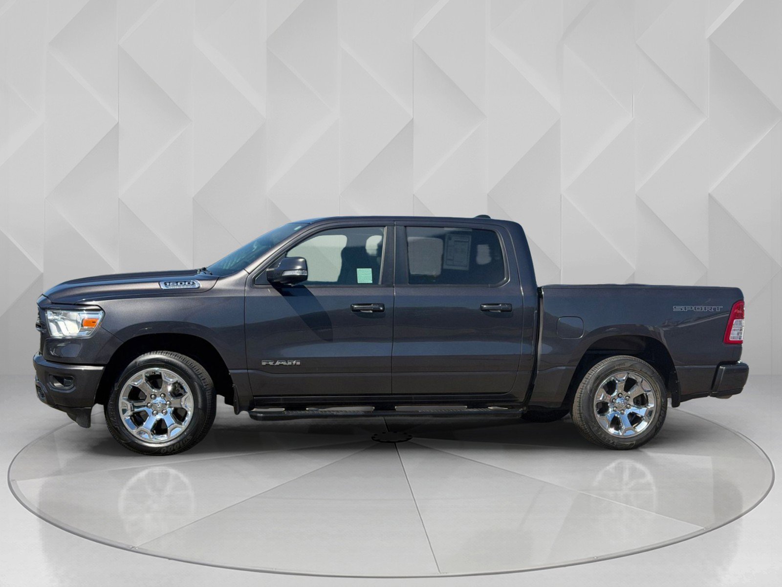 Used 2020 RAM 1500 Big Horn AWD/4WD image 2