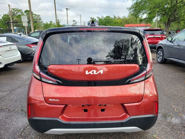 Used 2024 Kia Soul LX FWD image 8