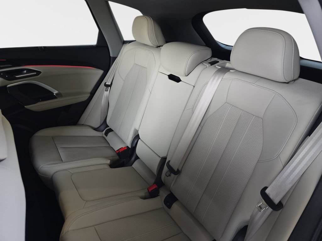 Used 2025 Audi Q5 Prestige AWD/4WD image 17