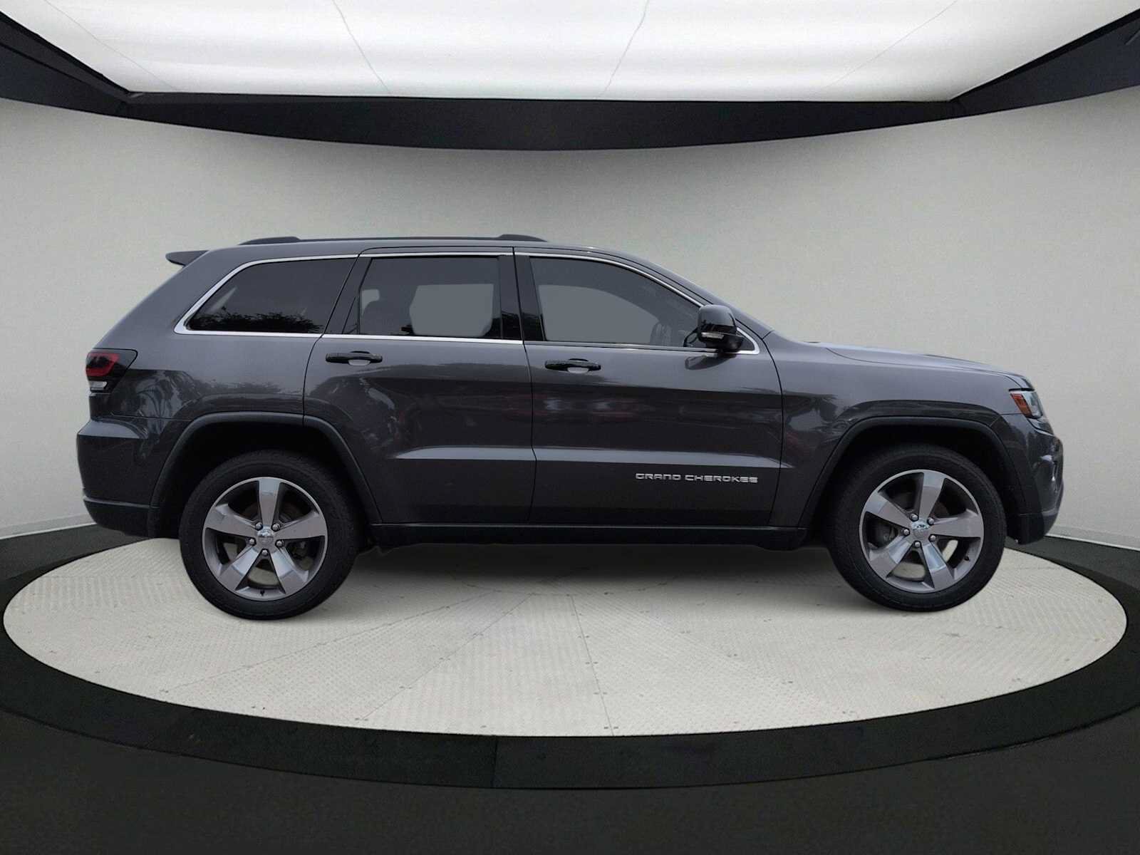 Used 2015 Jeep Grand Cherokee Limited AWD/4WD image 9