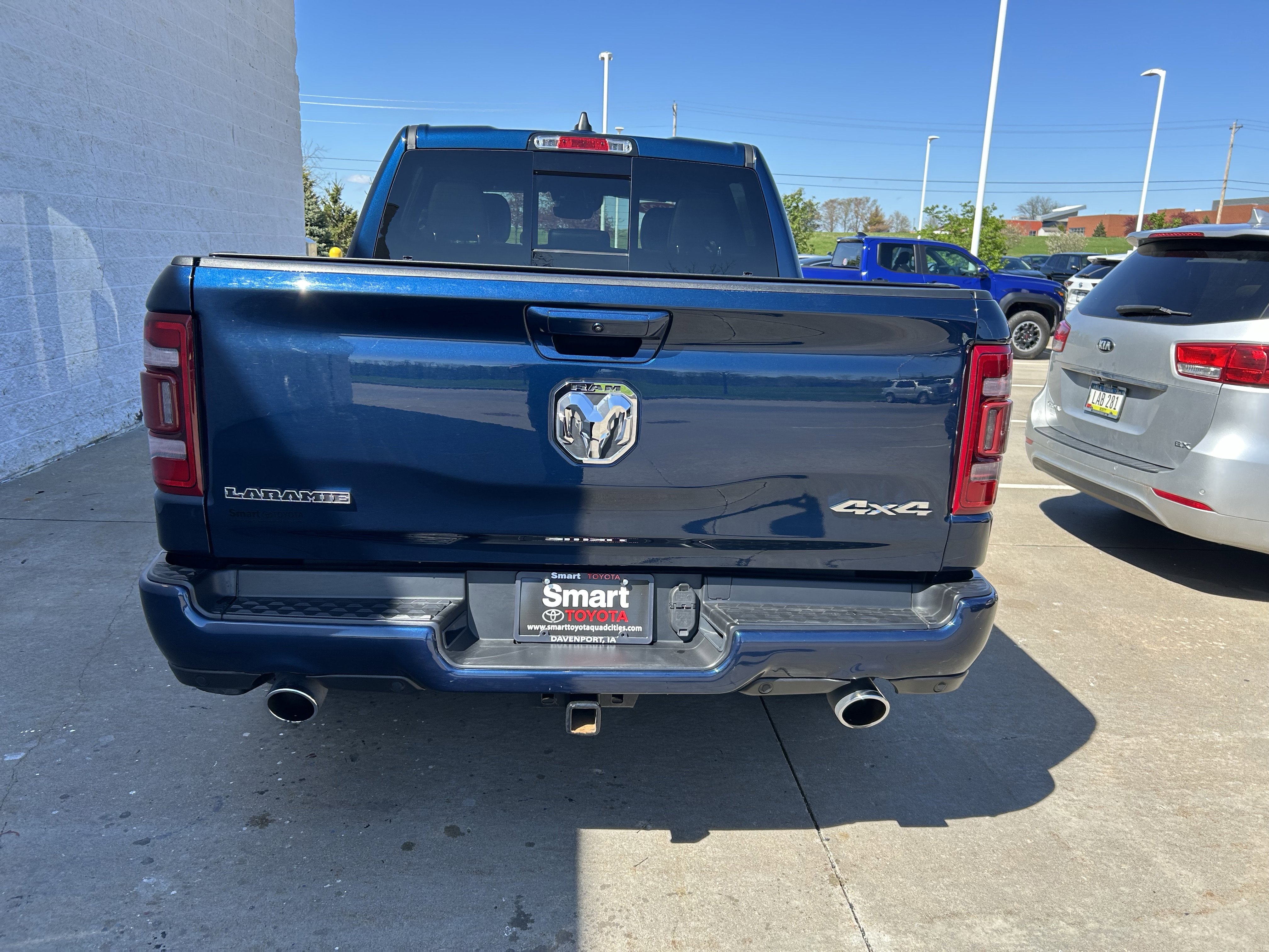 Used 2022 RAM 1500 Laramie w/ Sport Appearance Package AWD/4WD image 5
