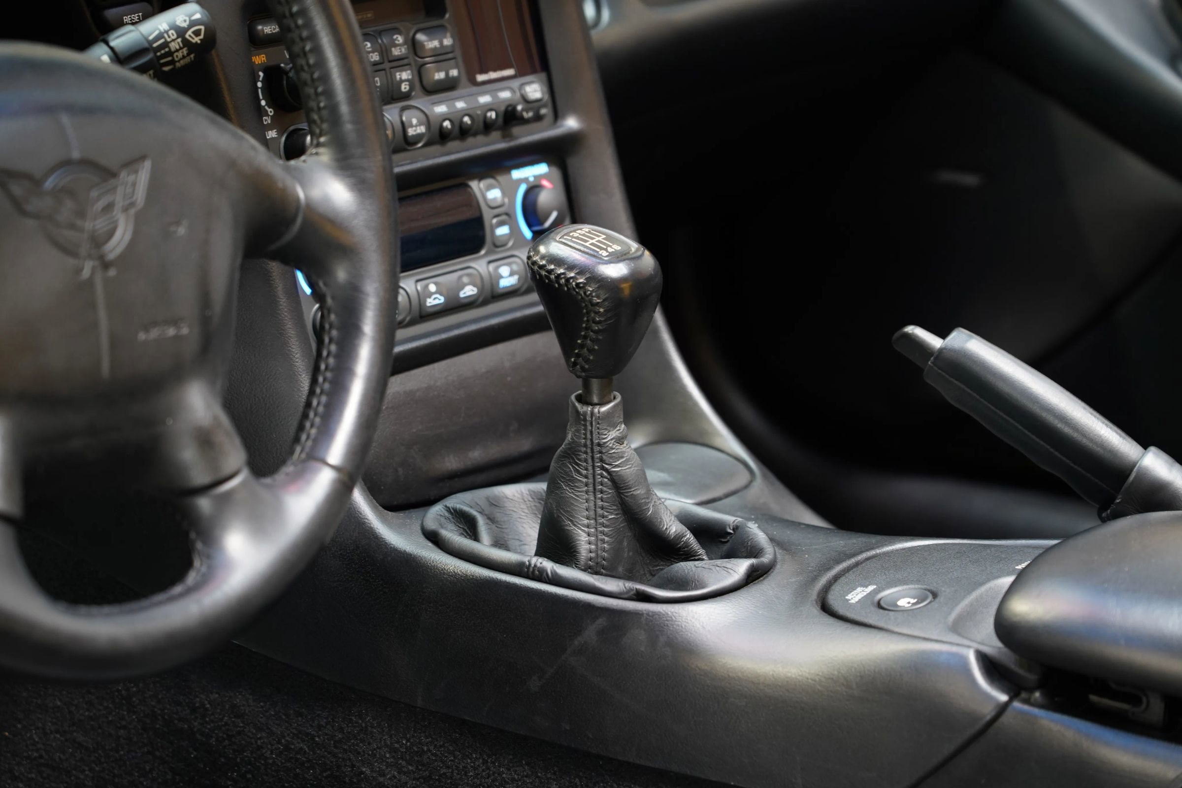 Used 2002 Chevrolet Corvette Coupe w/ Preferred Equipment Group2 RWD image 49