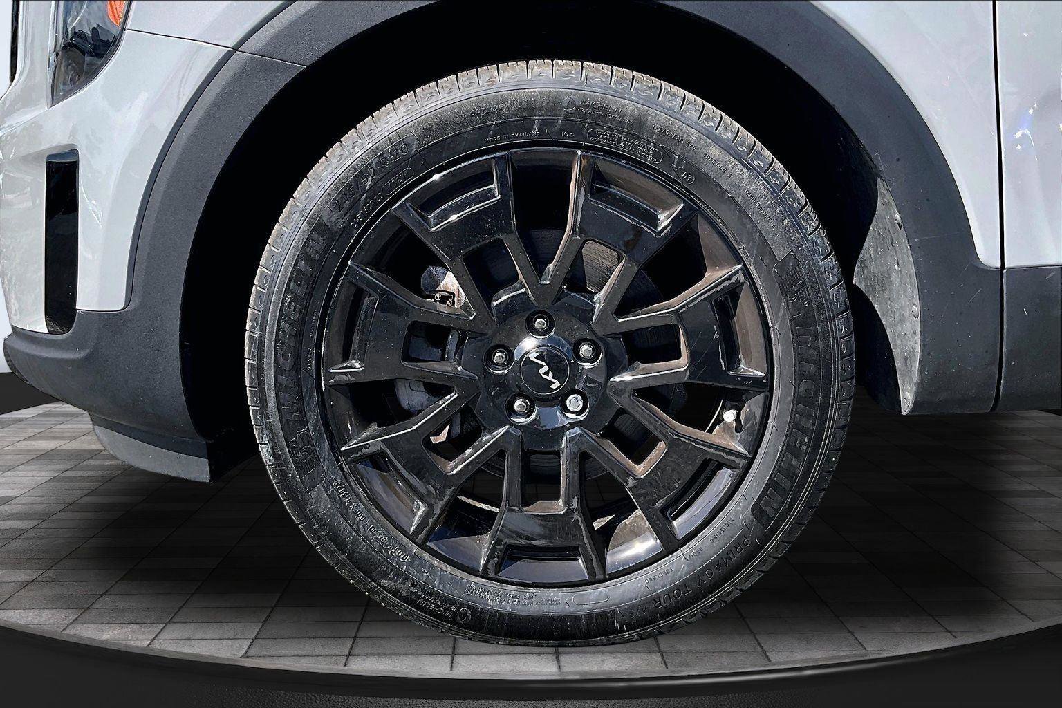 Used 2022 Kia Telluride EX w/ EX Premium Package AWD/4WD image 37