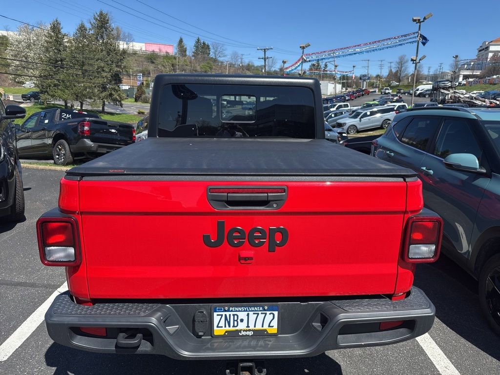 Used 2023 Jeep Gladiator Sport image 7