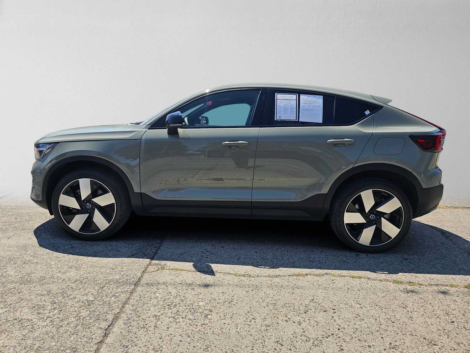 Certified 2023 Volvo C40 P8 Recharge Ultimate w/ Protection Package Premier AWD/4WD image 6