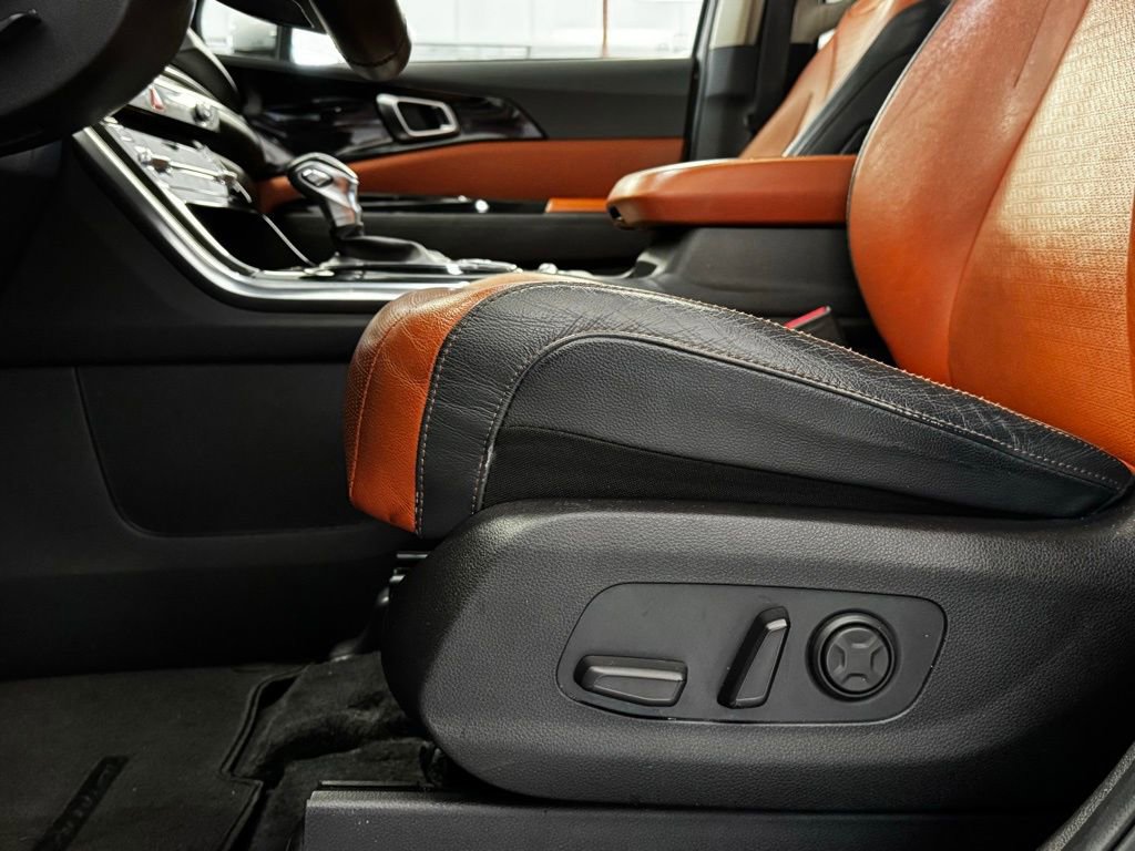 Used 2022 Kia Carnival SX Prestige image 11