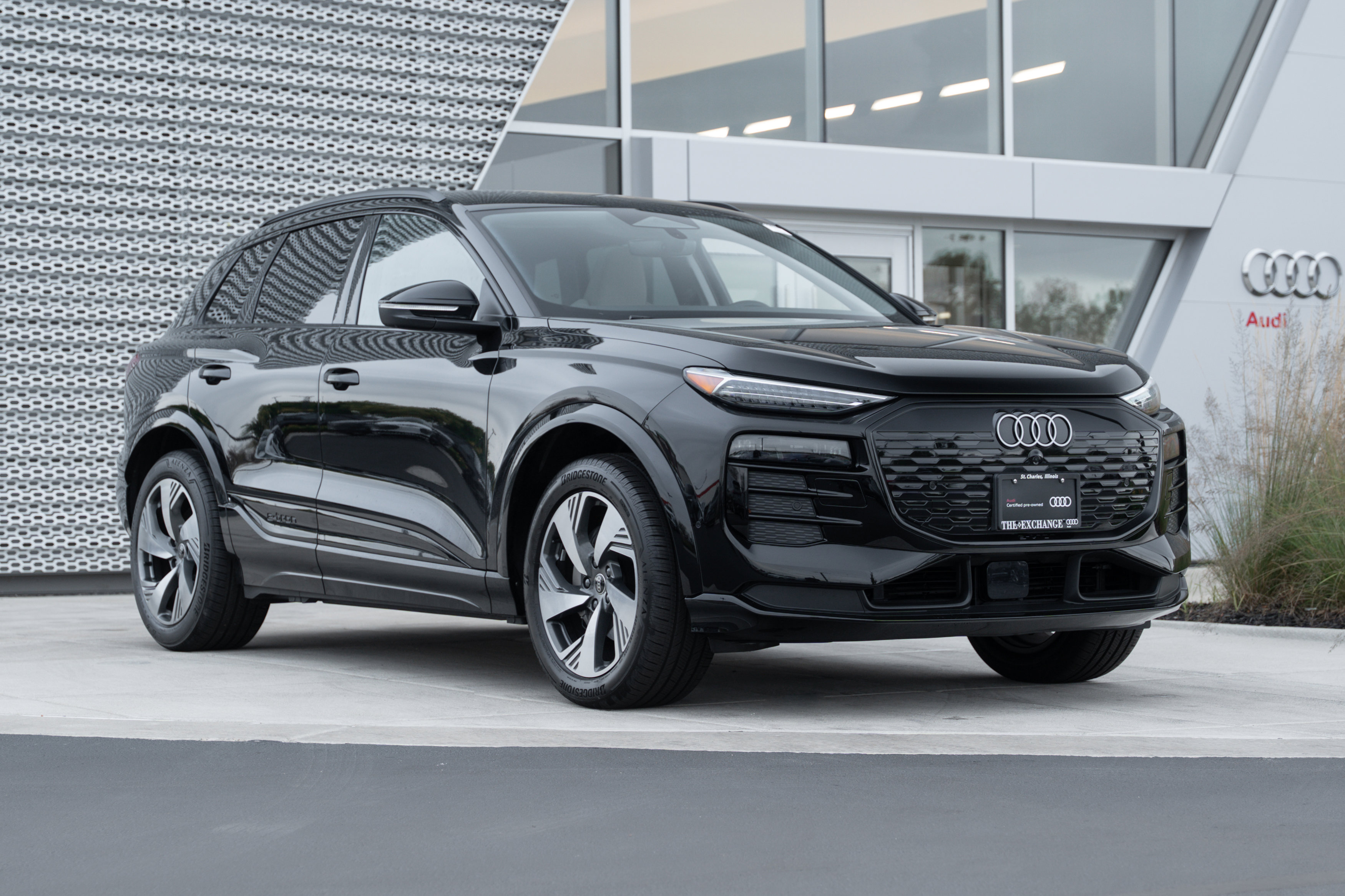 Certified 2025 Audi Q6 e-tron Premium Plus w/ Premium Plus
