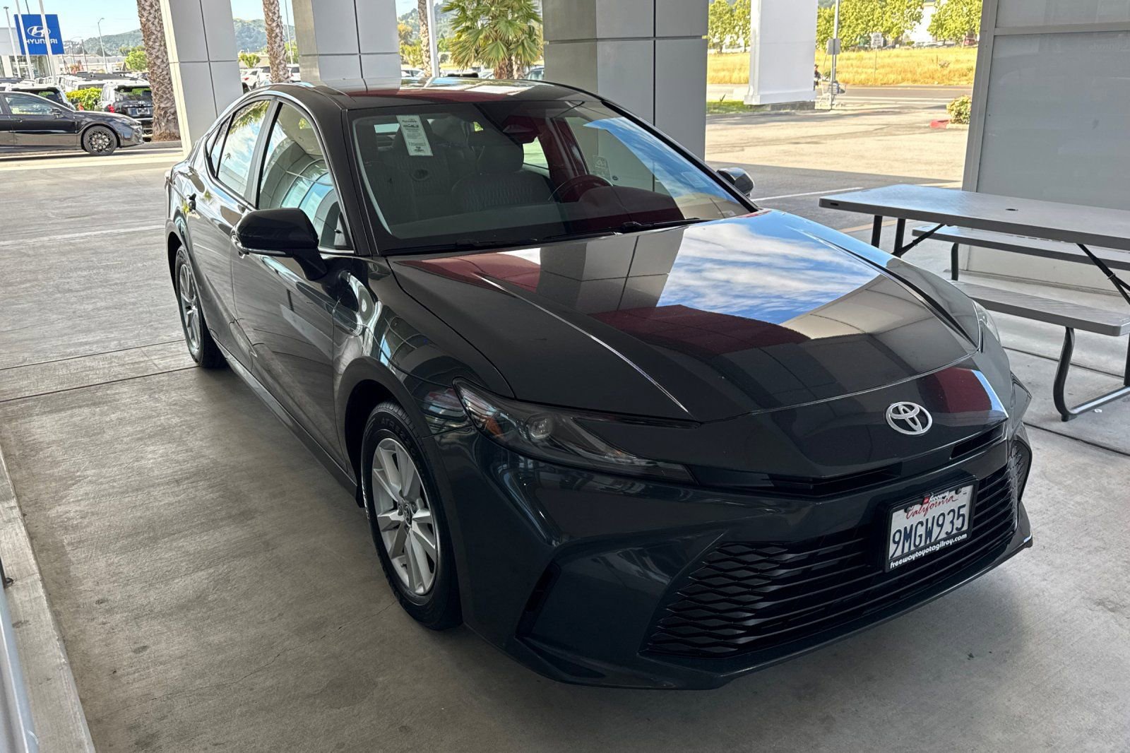 Used 2025 Toyota Camry LE image 2