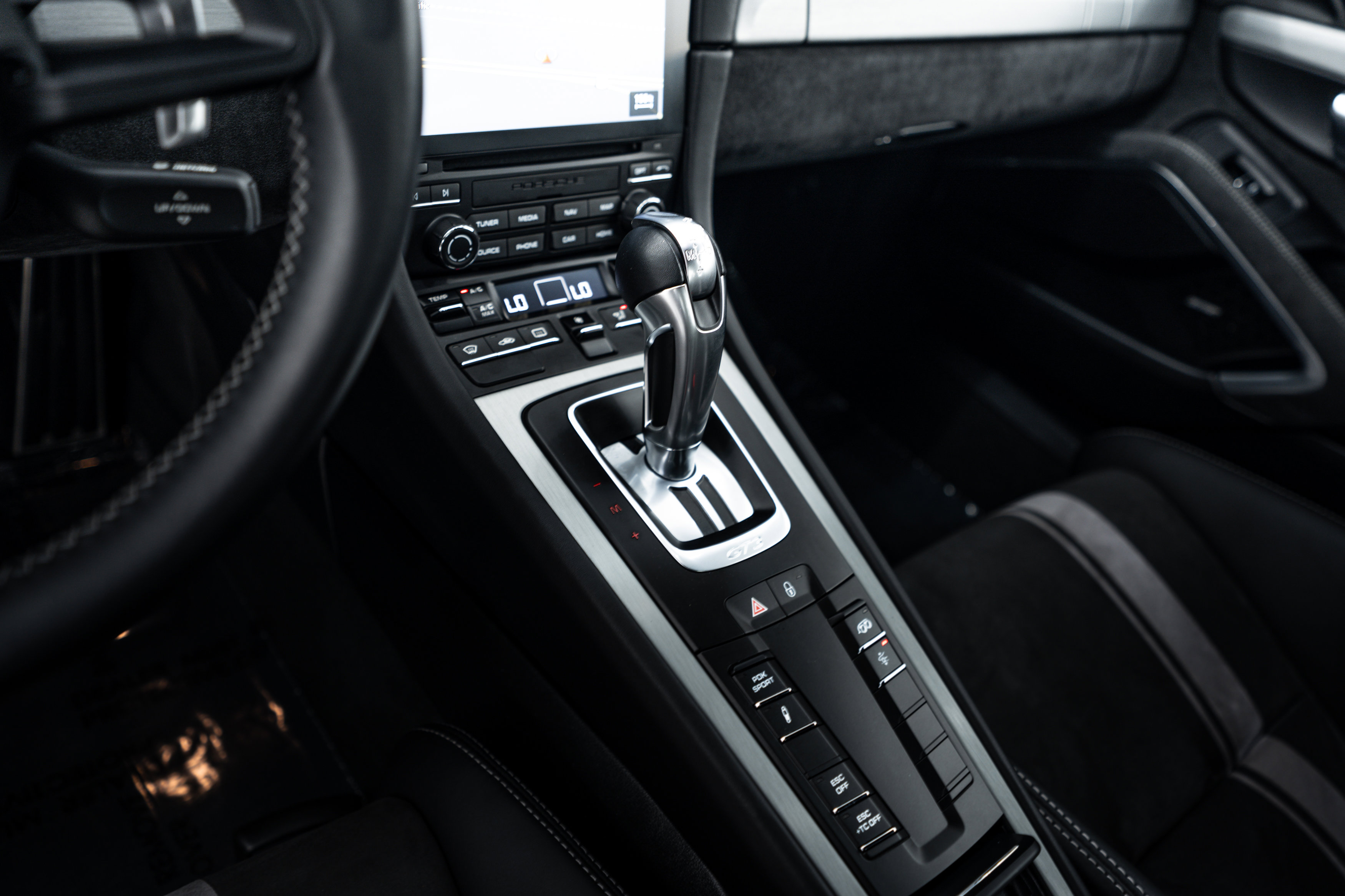 Certified 2018 Porsche 911 GT3 image 15