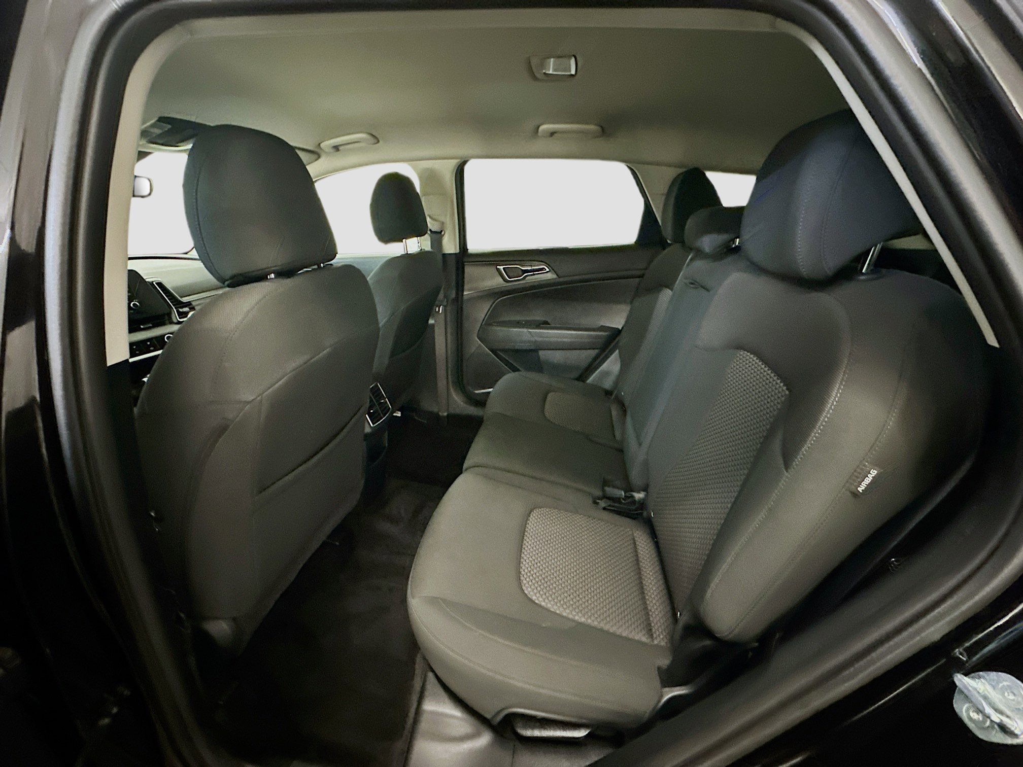 Used 2024 Kia Sportage LX image 28