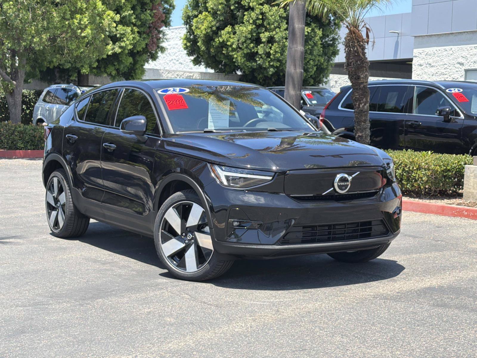 Certified 2023 Volvo C40 P8 Recharge Ultimate w/ Protection Package Premier AWD/4WD image 1