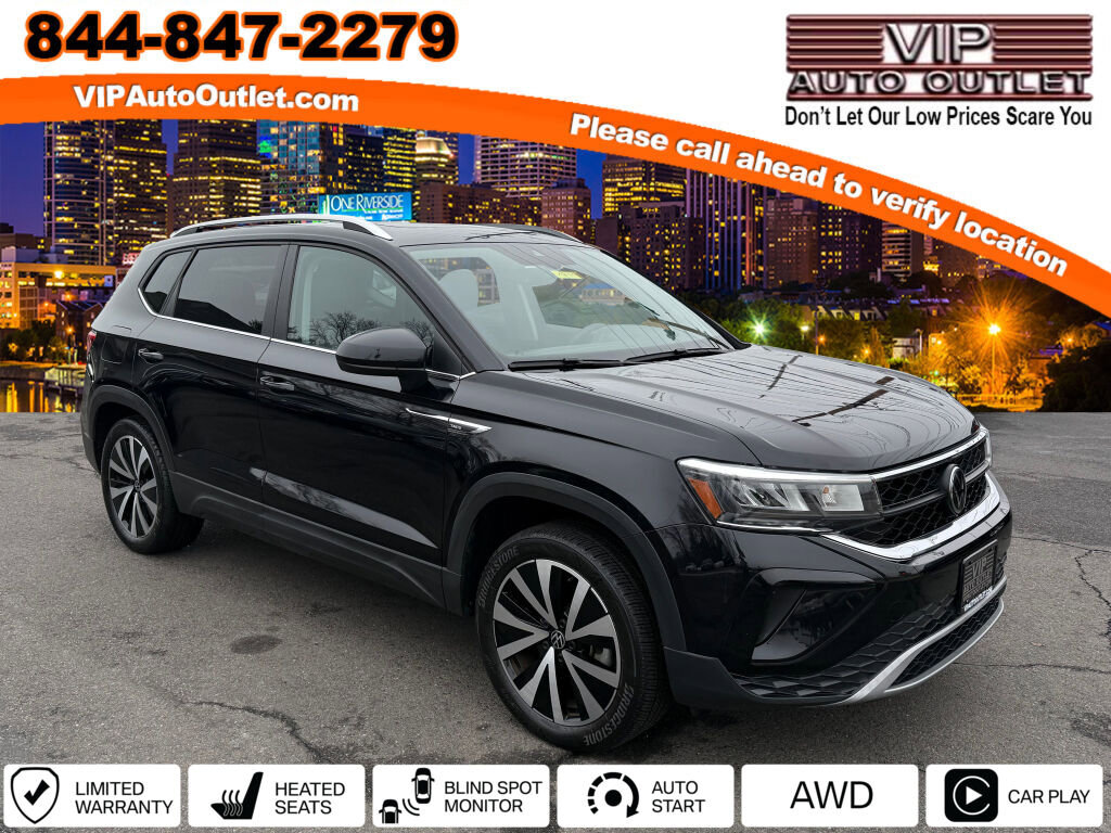 Used 2023 Volkswagen Taos SE w/ Panoramic Sunroof Package