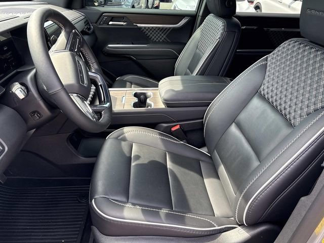 Used 2025 GMC Acadia Denali w/ LPO, Floor Liner Package AWD/4WD image 24