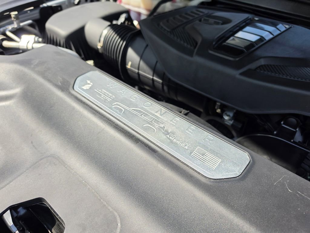 Used 2024 Jeep Wagoneer L Series II image 23