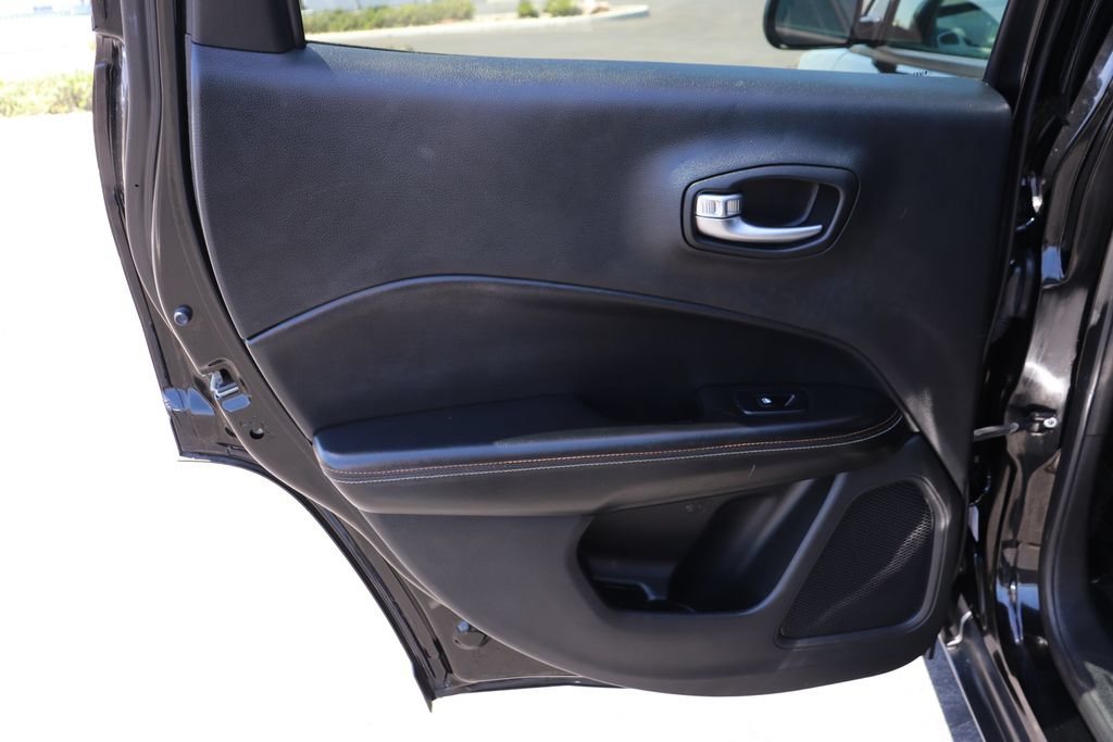 Used 2020 Jeep Compass Latitude FWD image 12