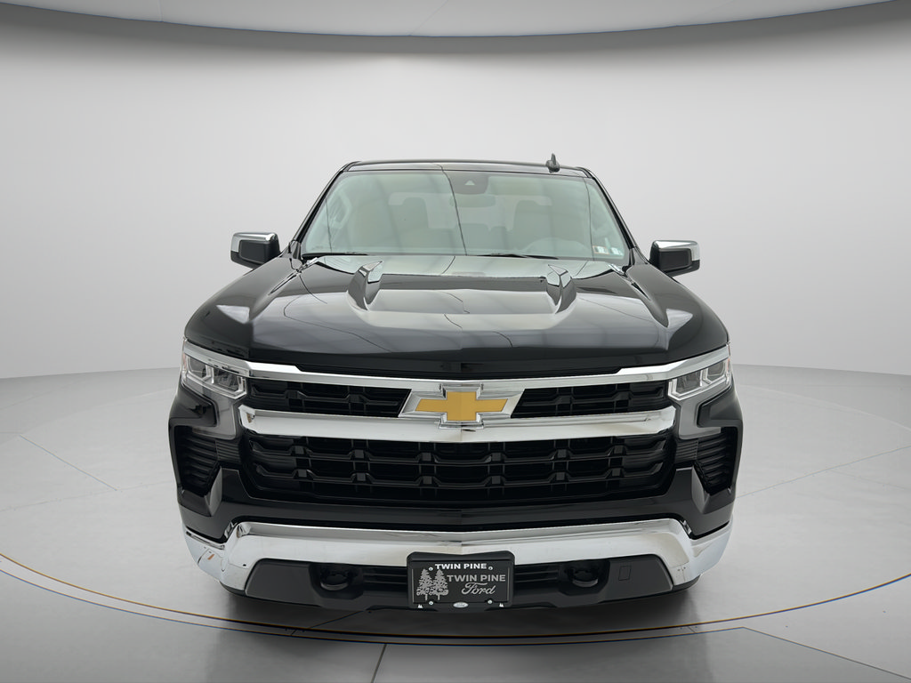 Used 2025 Chevrolet Silverado 1500 LT AWD/4WD image 2