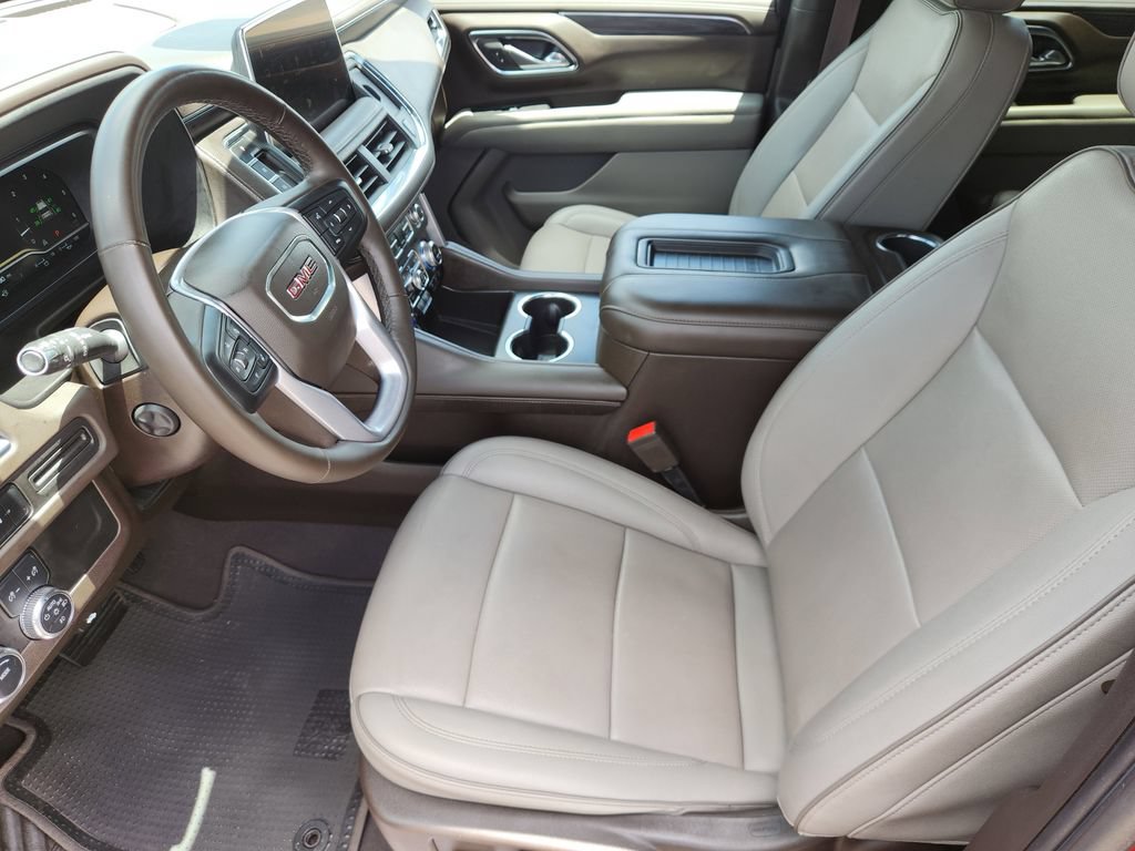Used 2023 GMC Yukon XL SLT w/ SLT Luxury Package RWD image 11