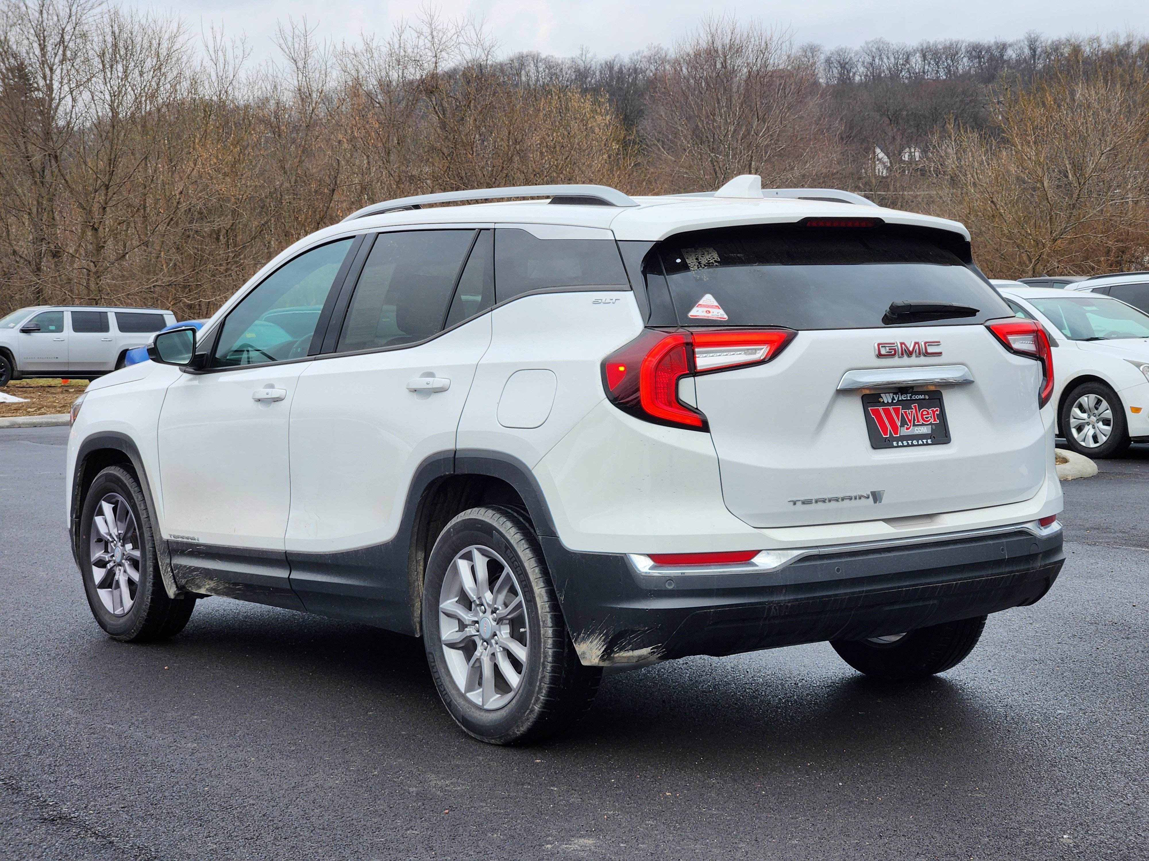 Used 2023 GMC Terrain SLT w/ Infotainment Package II image 14