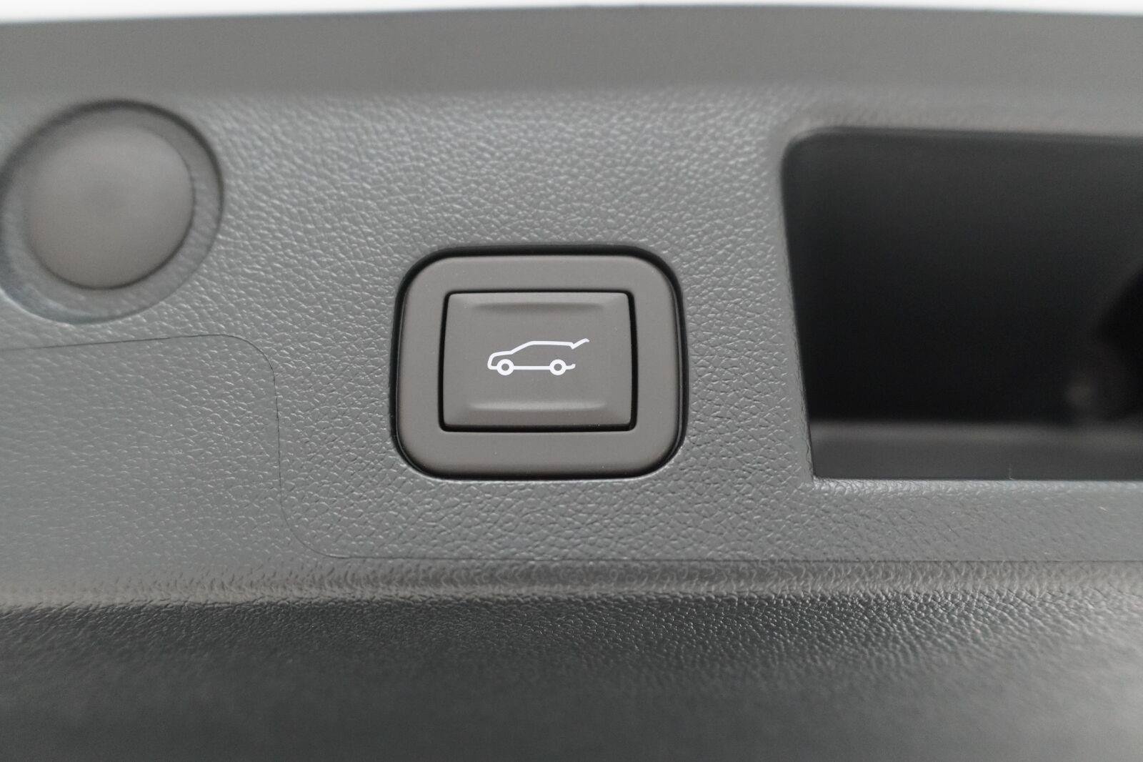 New 2027 Chevrolet Equinox RS w/ LPO, Floor Liner Package FWD image 31
