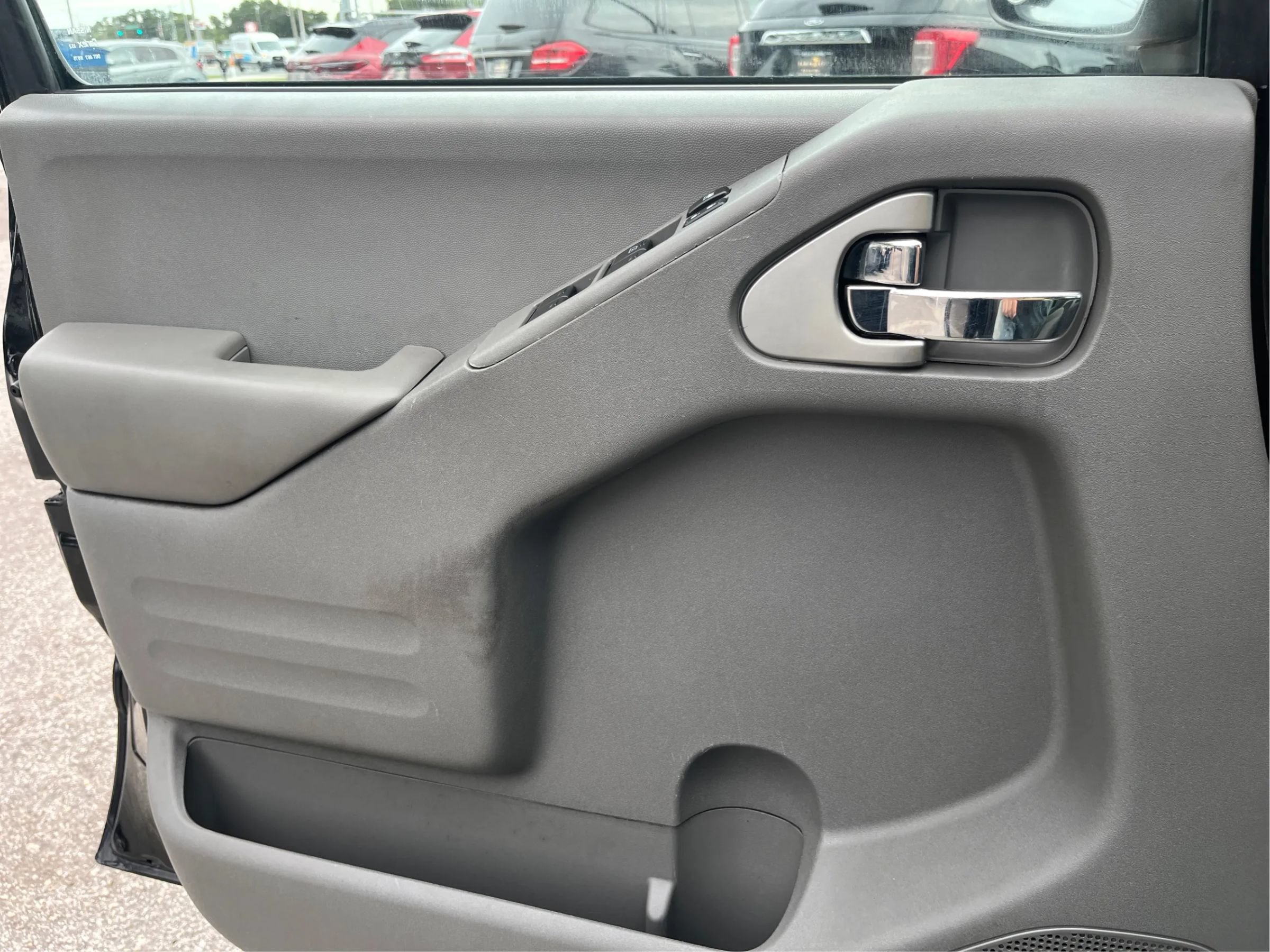 Used 2016 Nissan Frontier SV AWD/4WD image 20