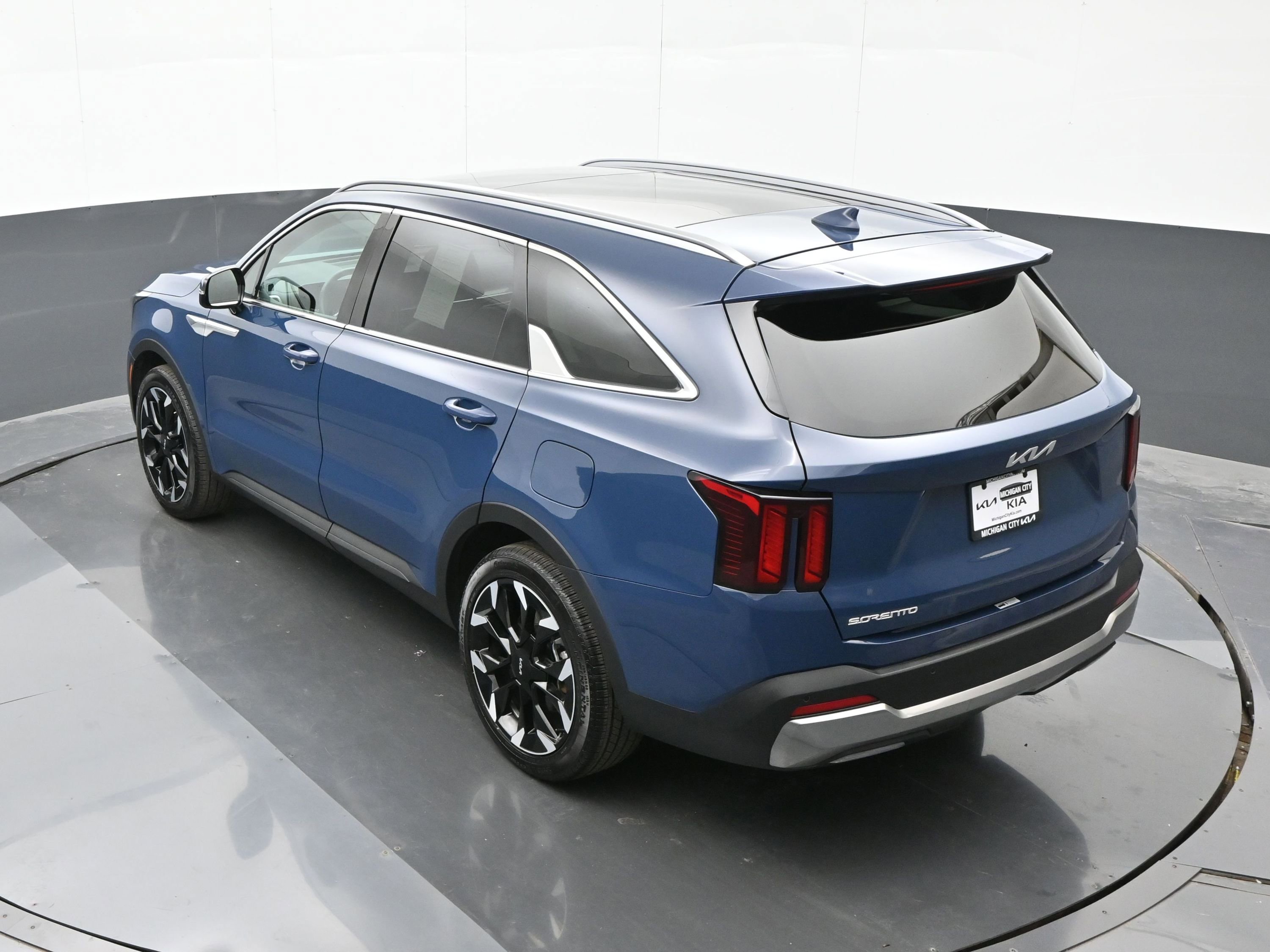 Used 2024 Kia Sorento EX w/ Panoramic Sunroof Package image 37