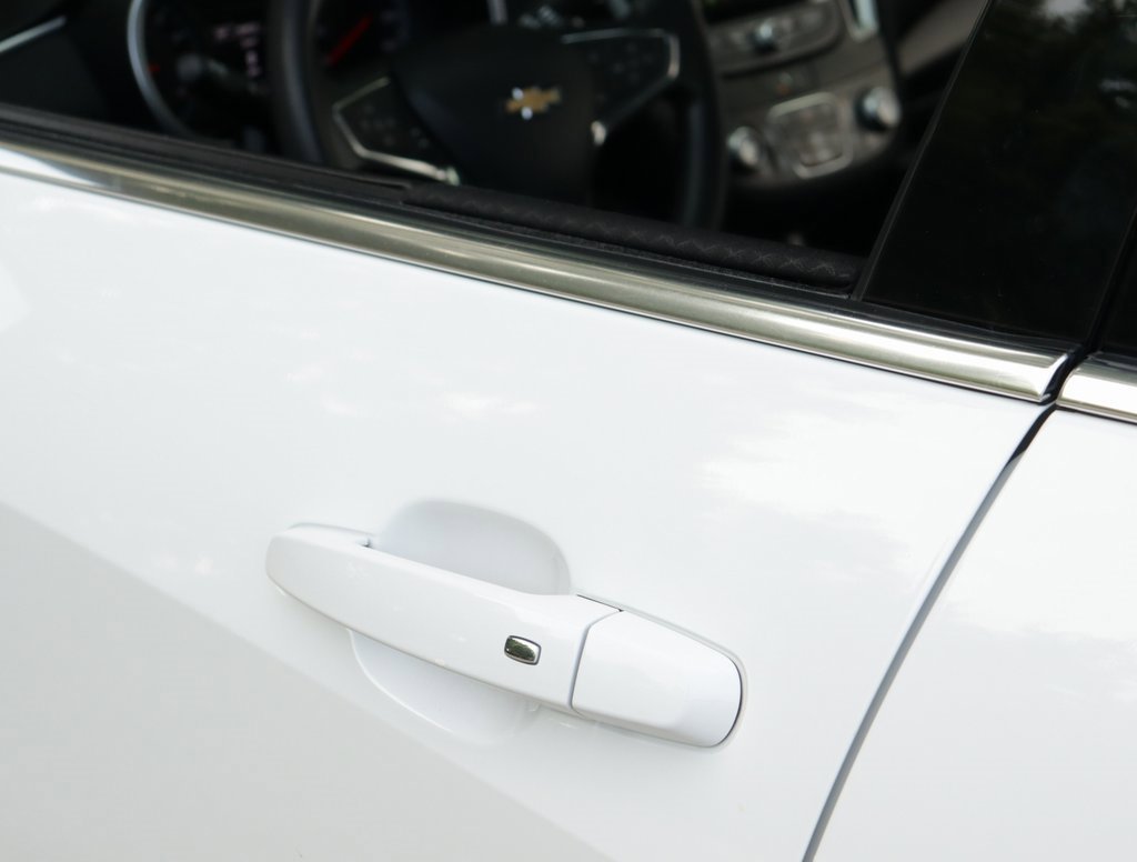 Used 2023 Chevrolet Malibu LT image 32