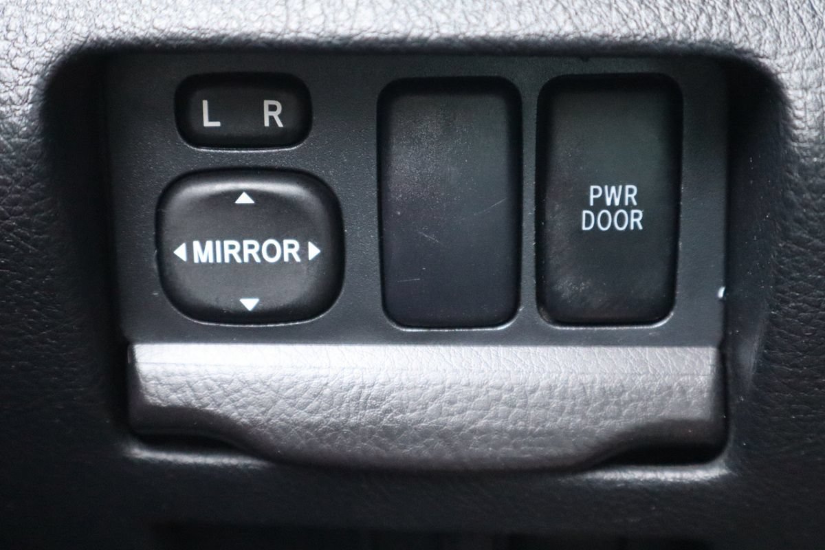 Used 2004 Lexus RX 330 AWD w/ Premium Plus Pkg image 28