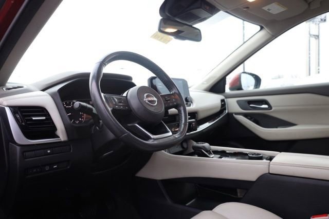 Used 2023 Nissan Rogue SV image 17