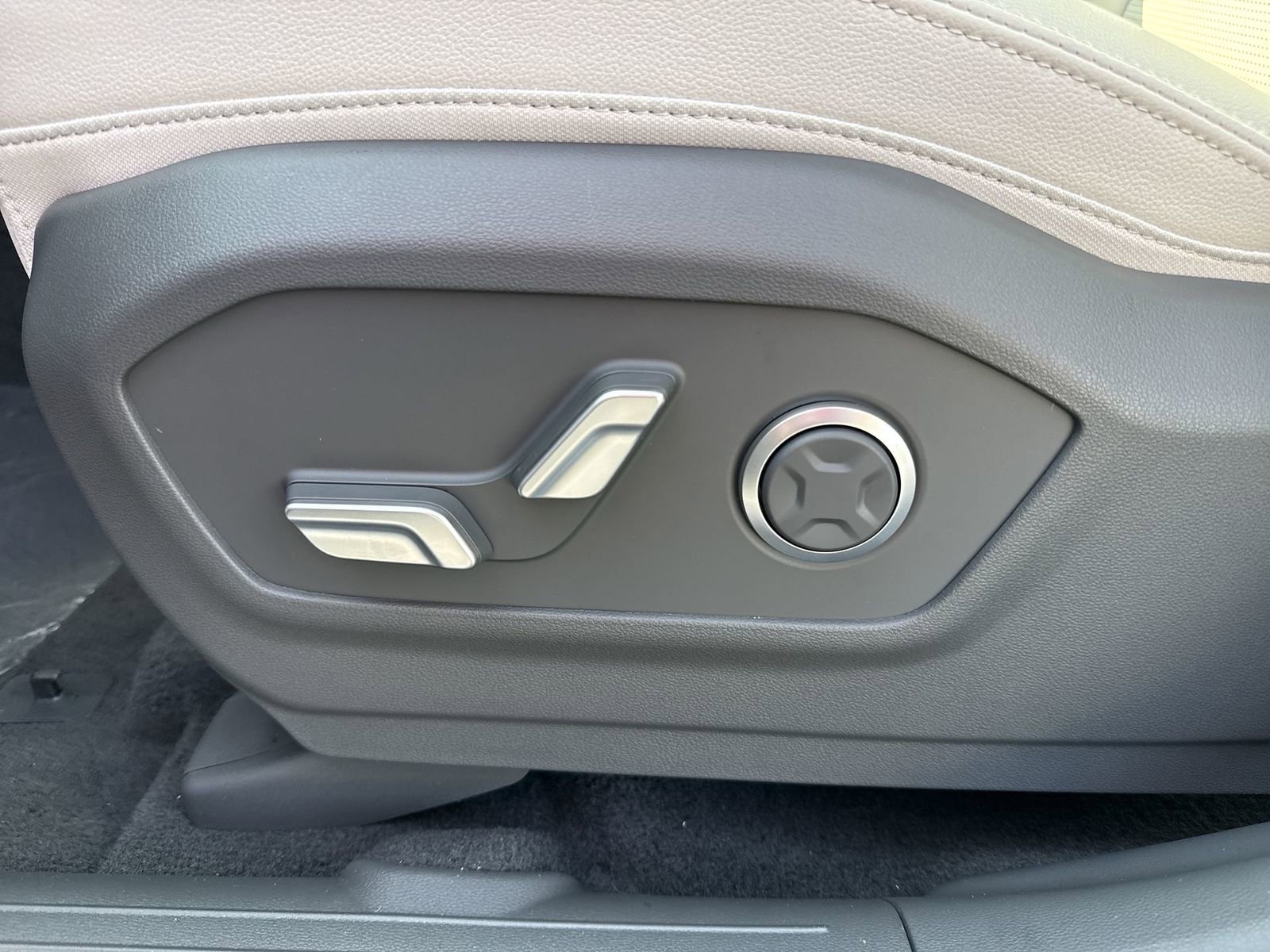 New 2026 Hyundai Santa Fe Limited image 14