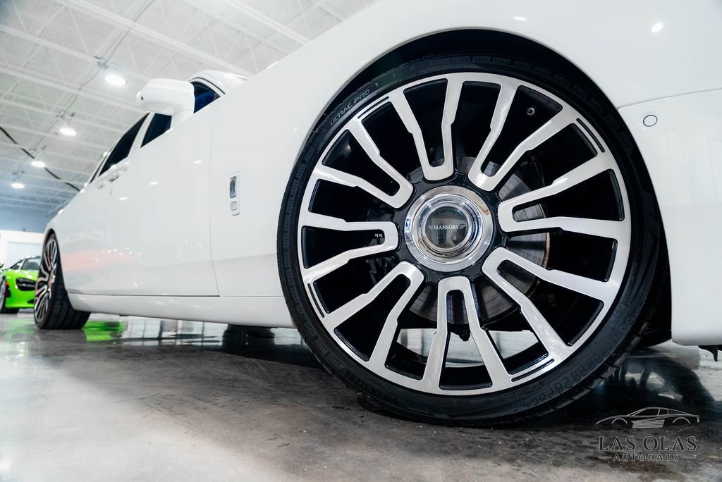 Used 2024 Rolls-Royce Phantom Sedan RWD image 72