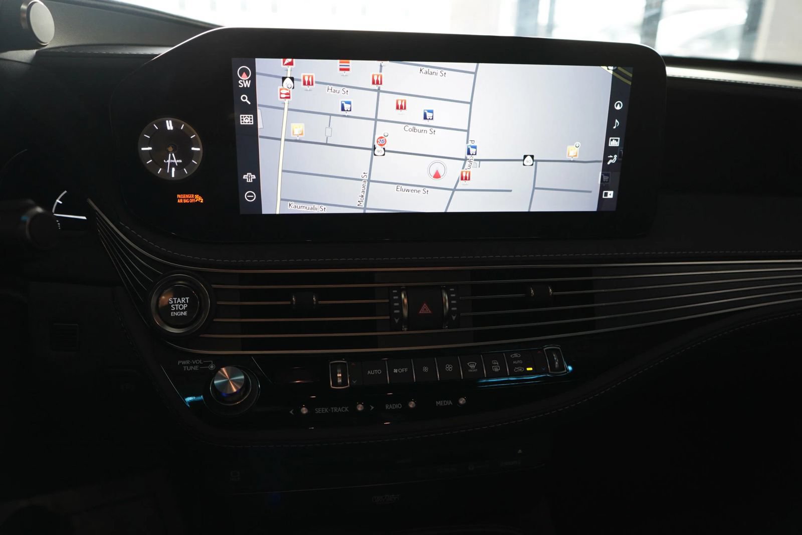 Used 2022 Lexus LS 500 w/ Luxury Package RWD image 9