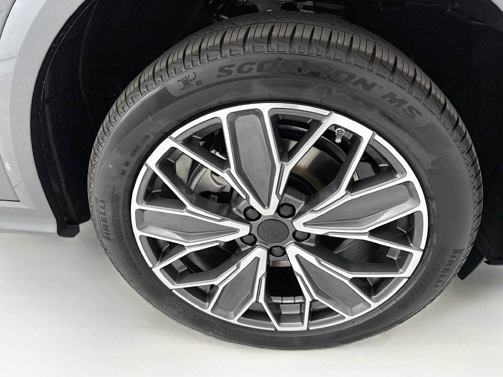 Used 2026 Audi Q5 Premium Plus AWD/4WD image 32