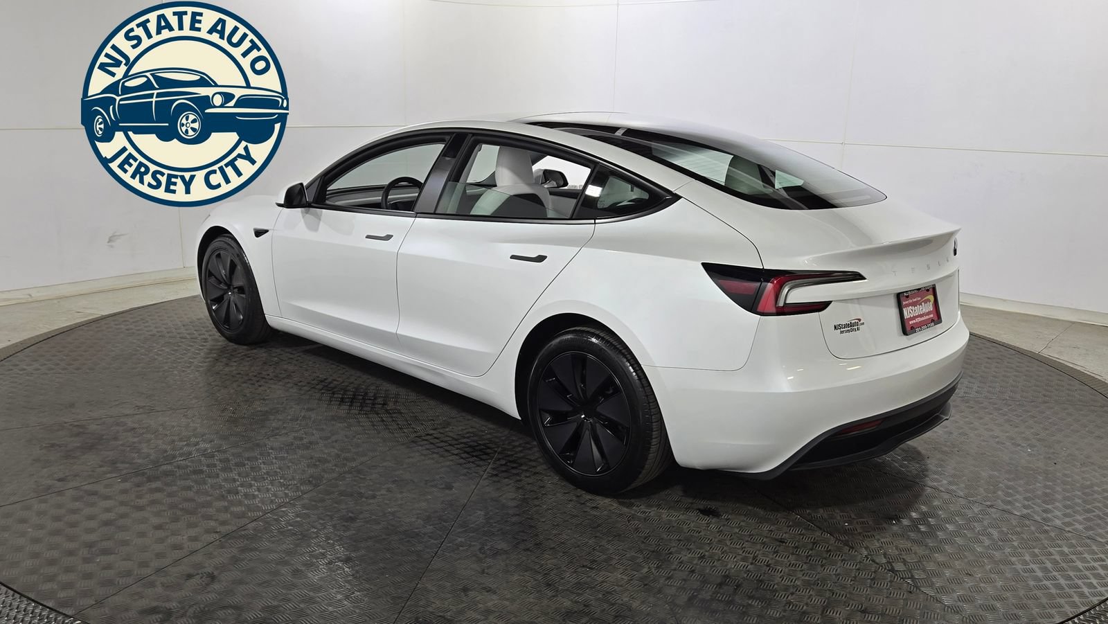 Used 2025 Tesla Model 3 Long Range RWD image 3